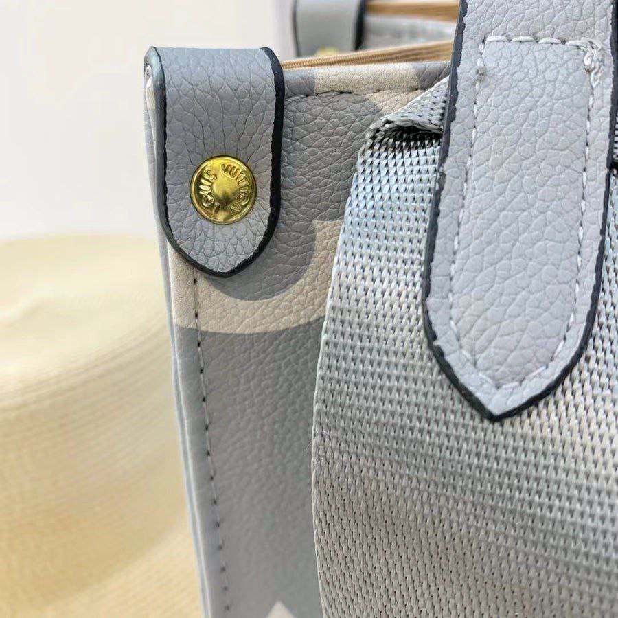 /public/uploads/photos/shares/Suzy bags/IMG_2579.jpeg